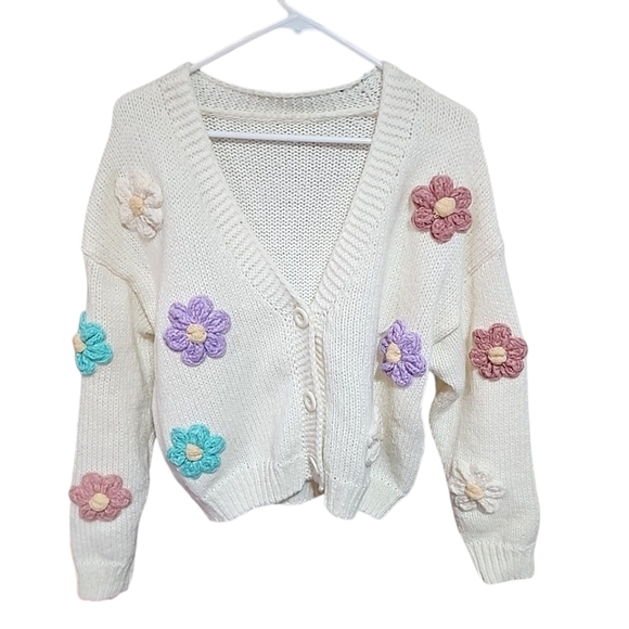 Flower Embroidey Cardigan. Size Medium - Picture 2 of 5